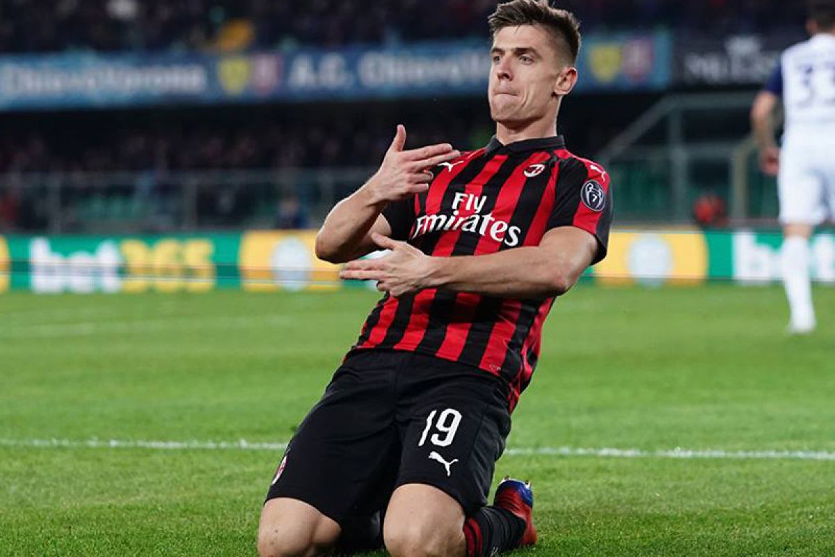 Tekuk Frosinone 2-0, Milan masuk empat besar klasemen