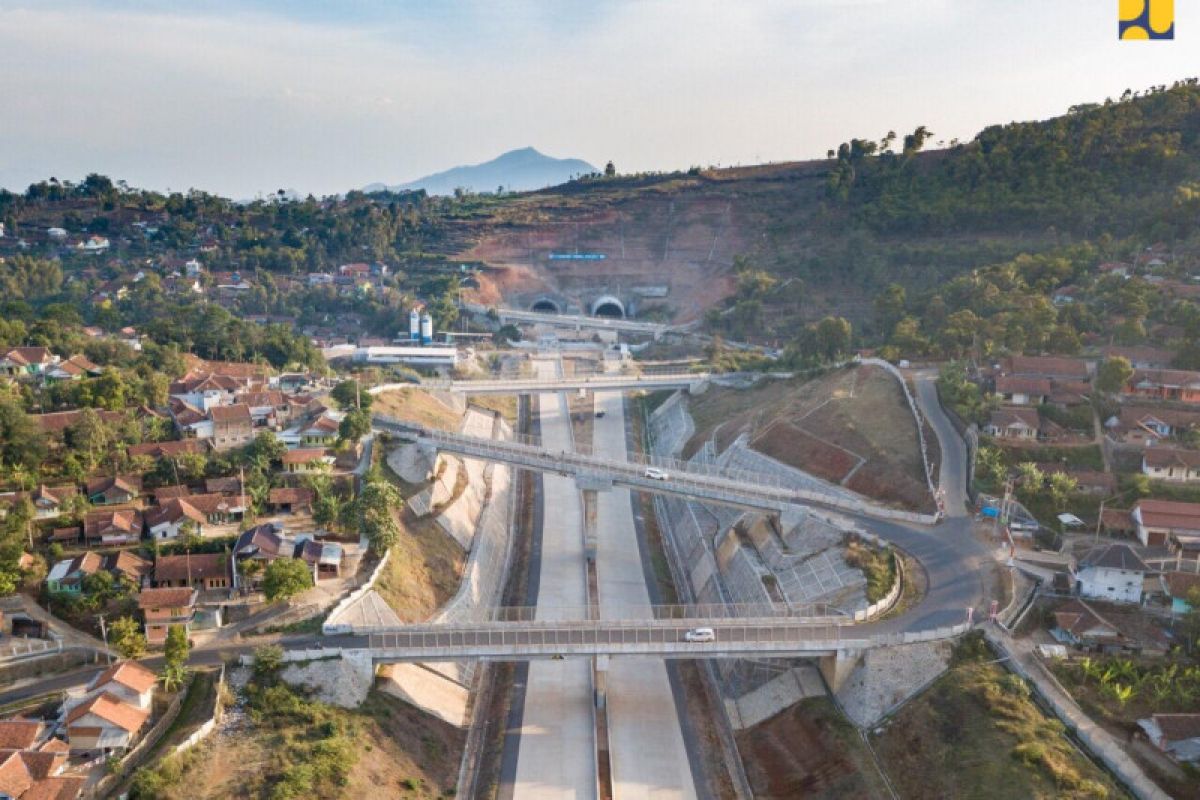 PUPR: Tol Cisumdawu penghubung dua tol tingkatkan konektivitas Jabar