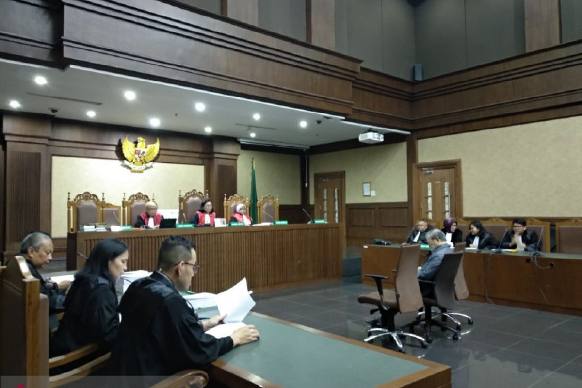 Pengusaha dituntut 7 tahun penjara karena suap hakim Medan