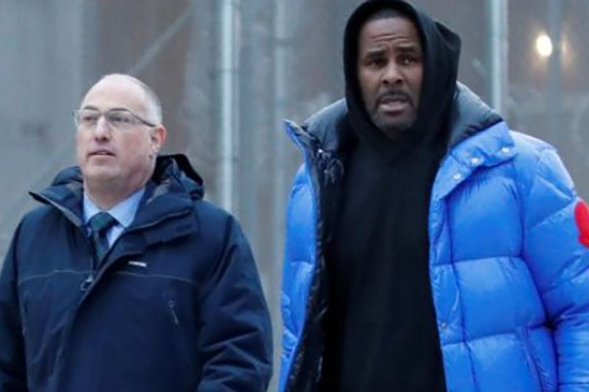 Teman wanita R. Kelly diusir dari Trump Tower