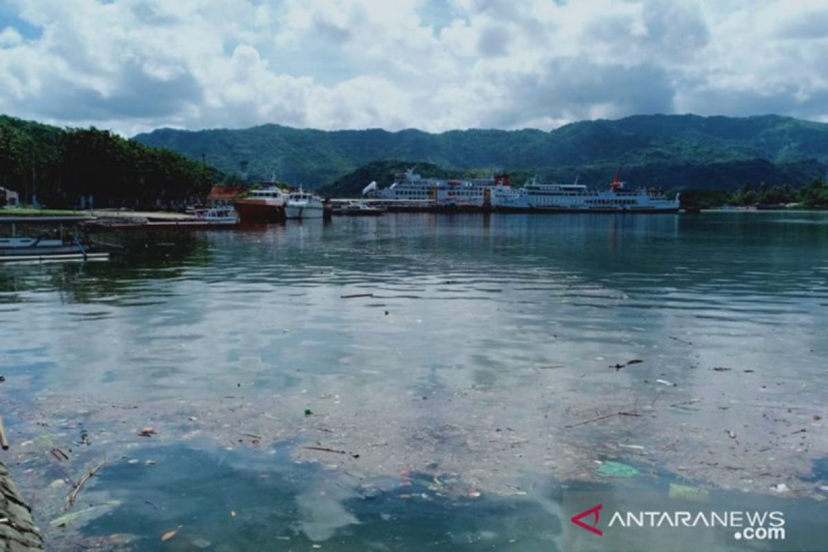 Sampah jadi alasan batalnya tiga kapal pesiar angkut 6.000 wisatawan ke Lombok
