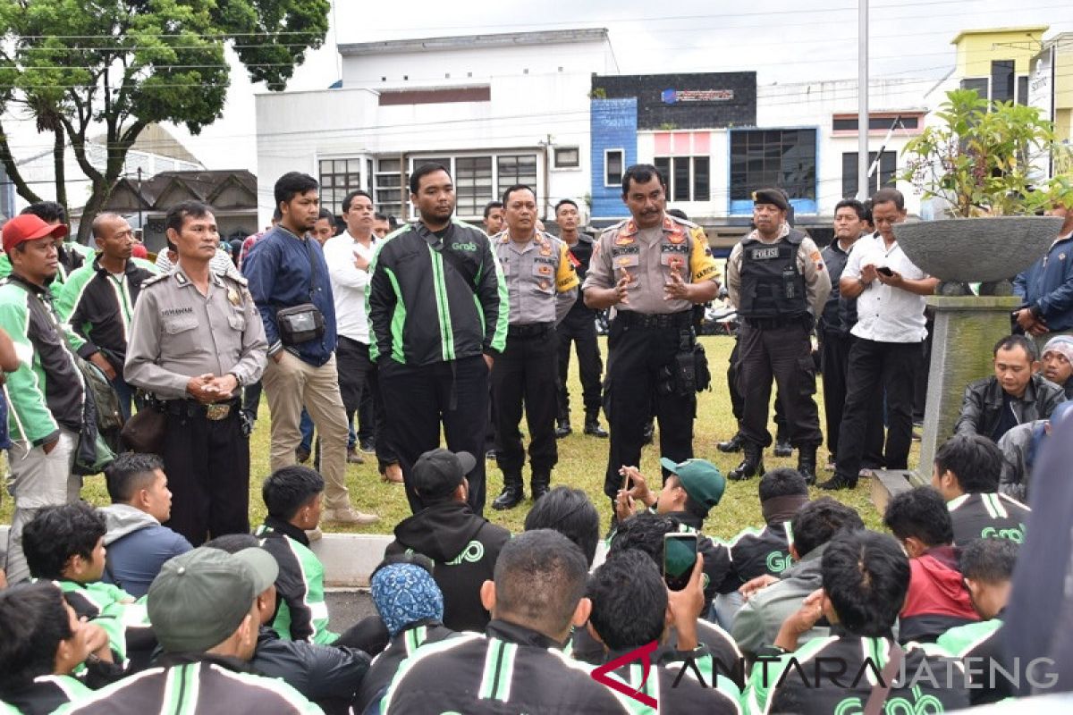 Pengemudi ojek online dianiaya ojek pangkalan, Pandowo lapor polisi