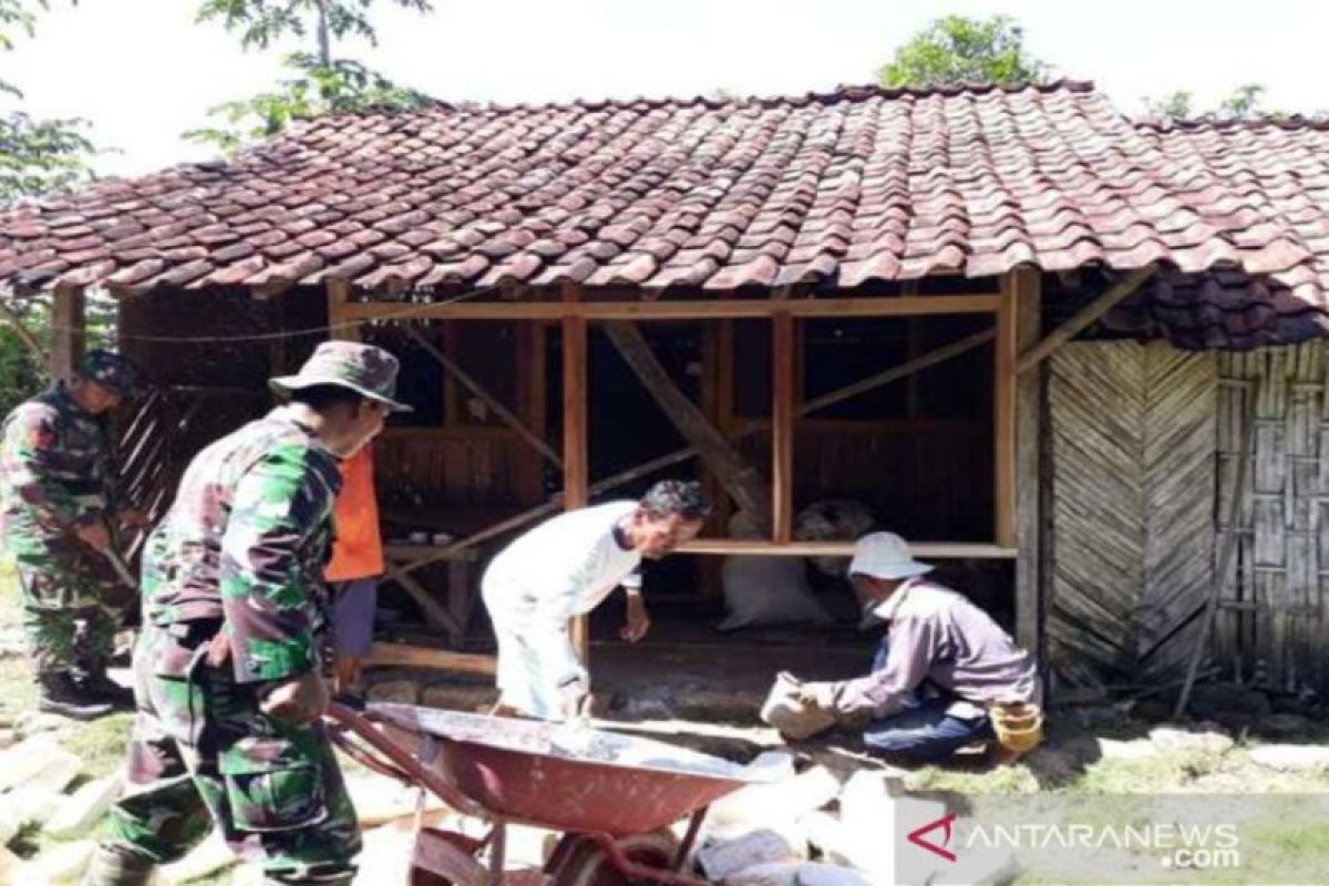 TNI perbaiki 502 rumah tidak layak huni