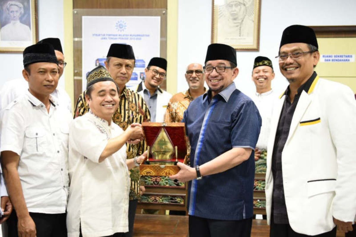 Ketua Majelis Syura PKS bersilaturahmi ke Muhammadiyah Jateng