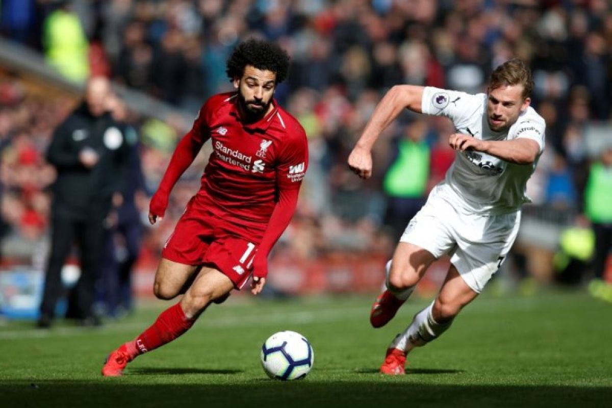 Kalahkan Burnley 4-2, Liverpool tempel City