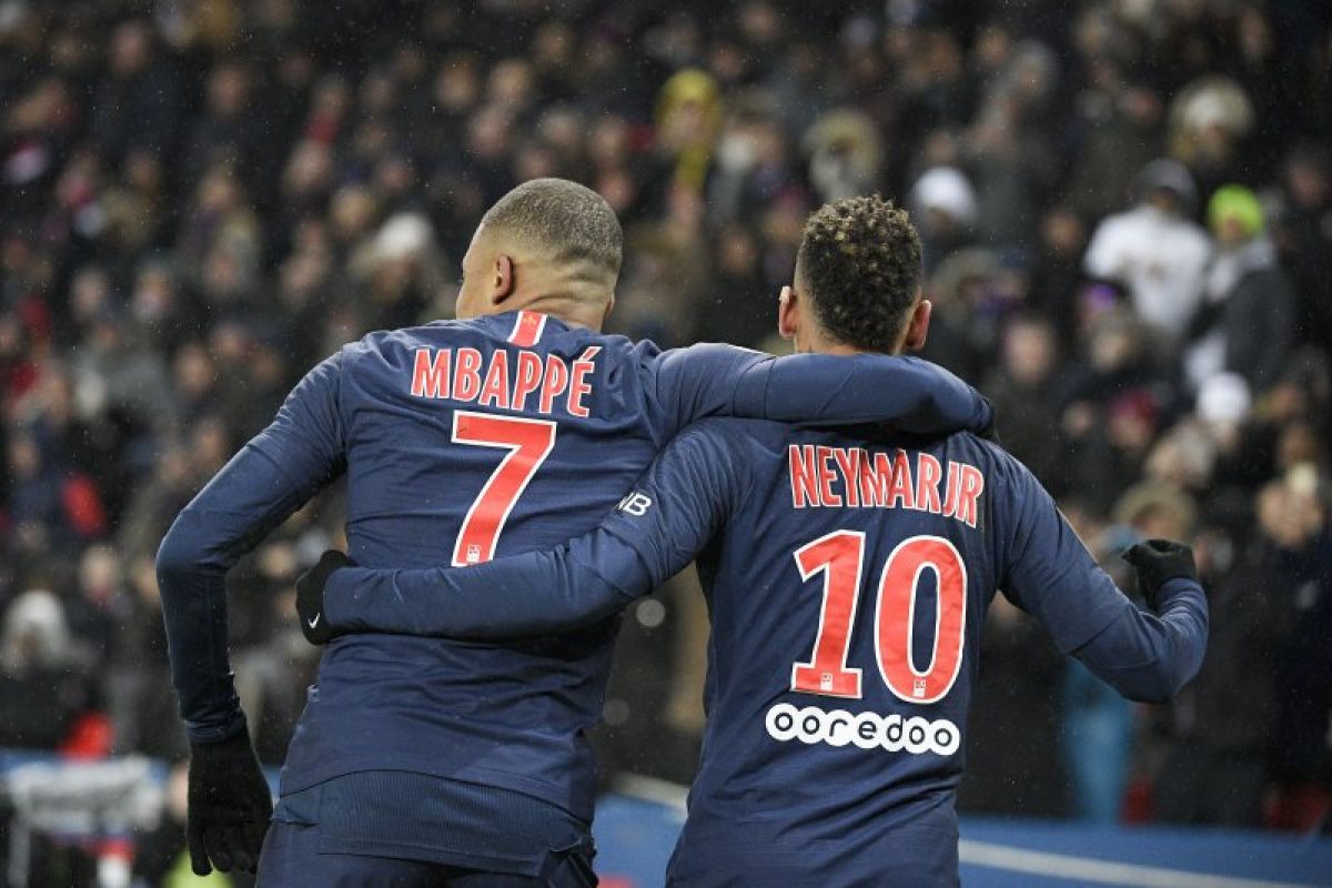 Presiden Real Madrid siap boyong Mbappe dan Neymar