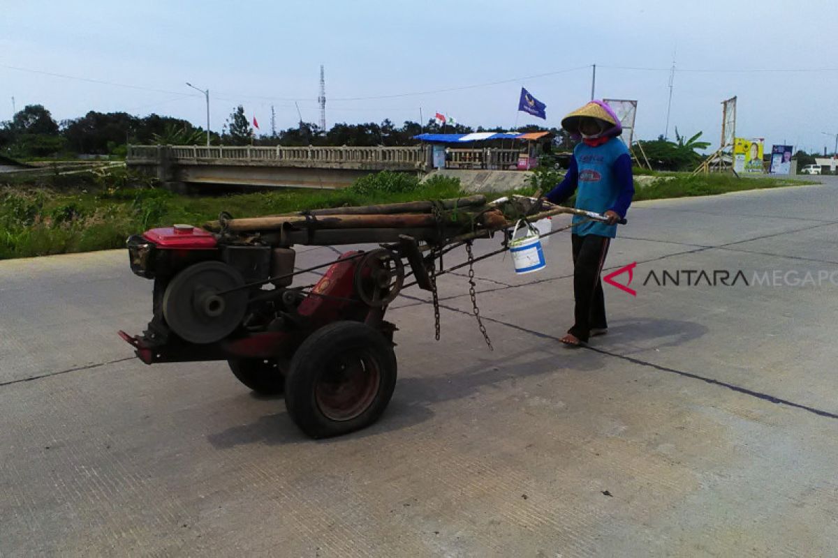 Bupati Mawardi berjanji salurkan traktor untuk petani