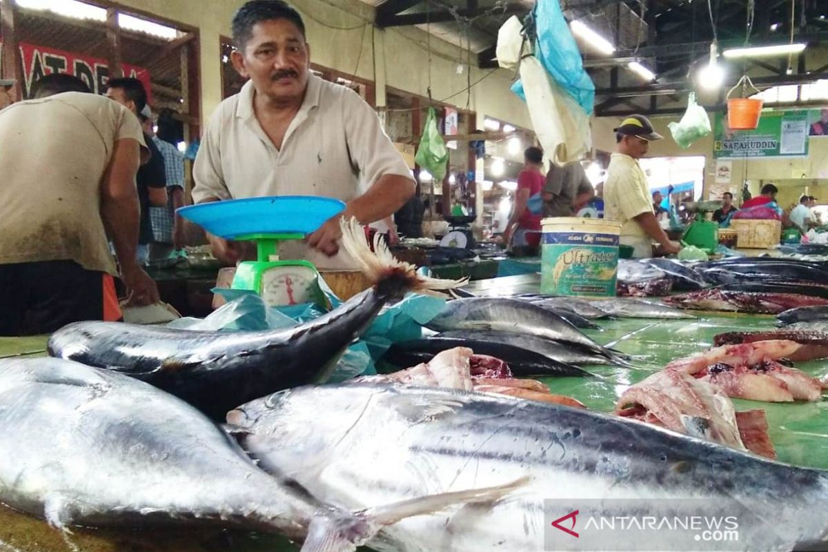 Tangkapan banyak harga ikan anjlok di Lhokseumawe