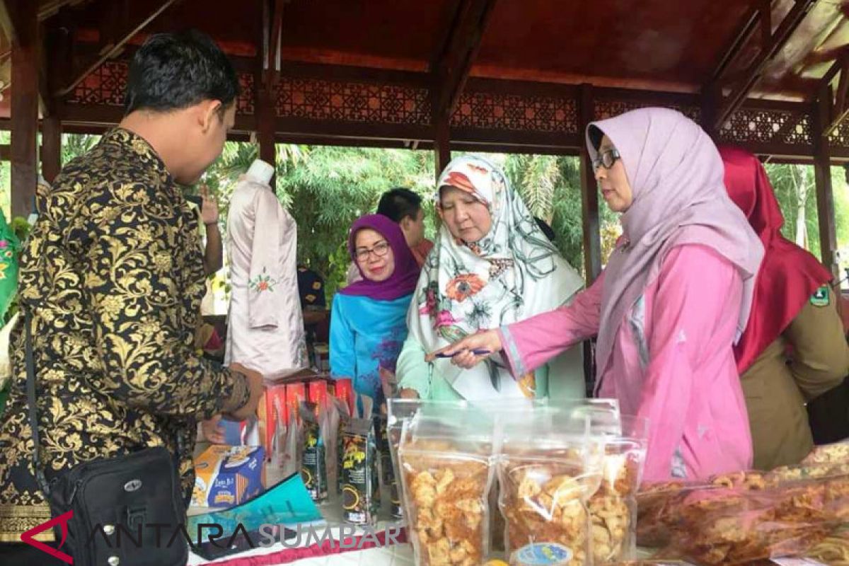 Dekranasda Solok dorong UKM gesit promosikan produk