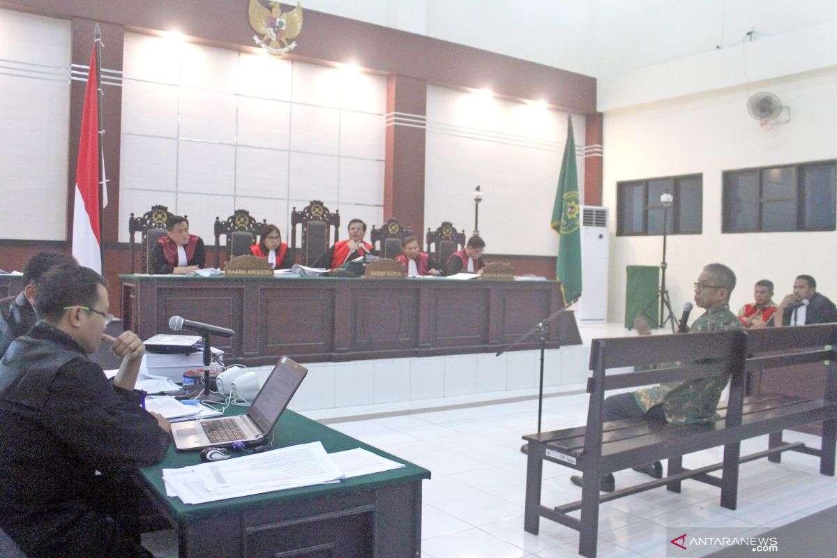 Hakim Tipikor Ambon tunda sidang suap pajak