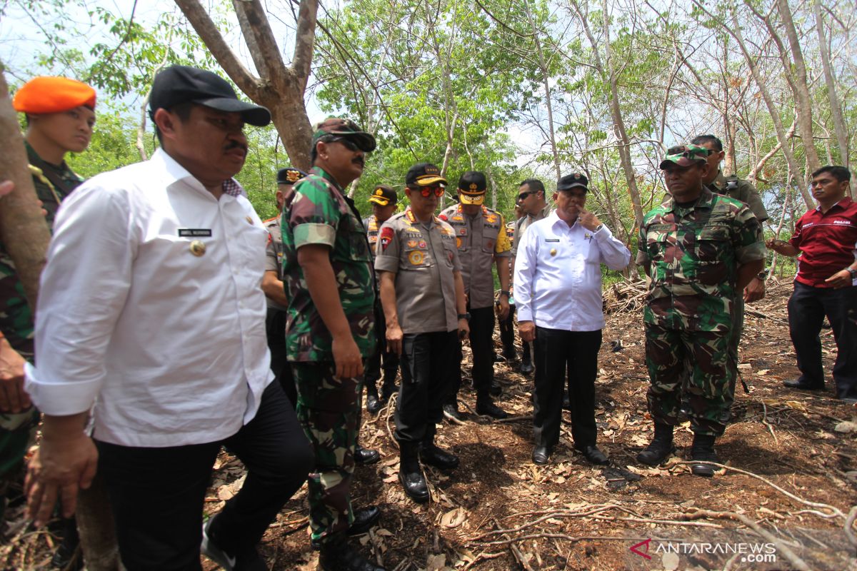 Panglima TNI dan Kapolri tinjau penanggulangan Karhutla Riau