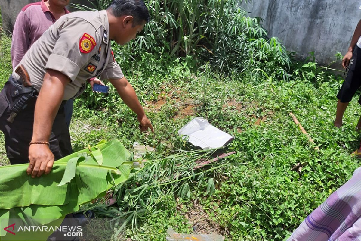 Miris, warga Pondok Kelapa temukan bayi dalam kantong plastik hitam