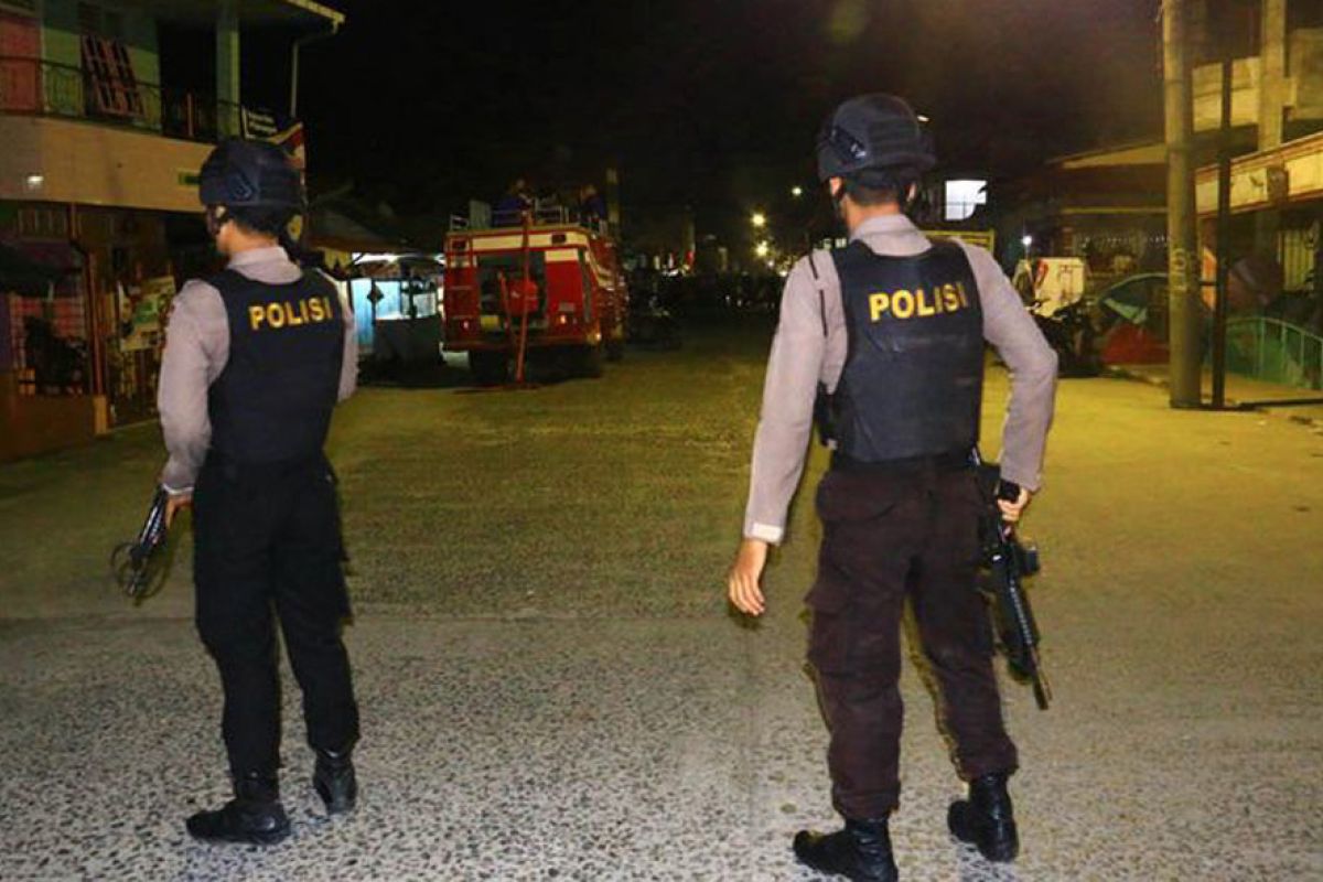 Polisi sterilkan lokasi ledakan di rumah terduga teroris di Sibolga