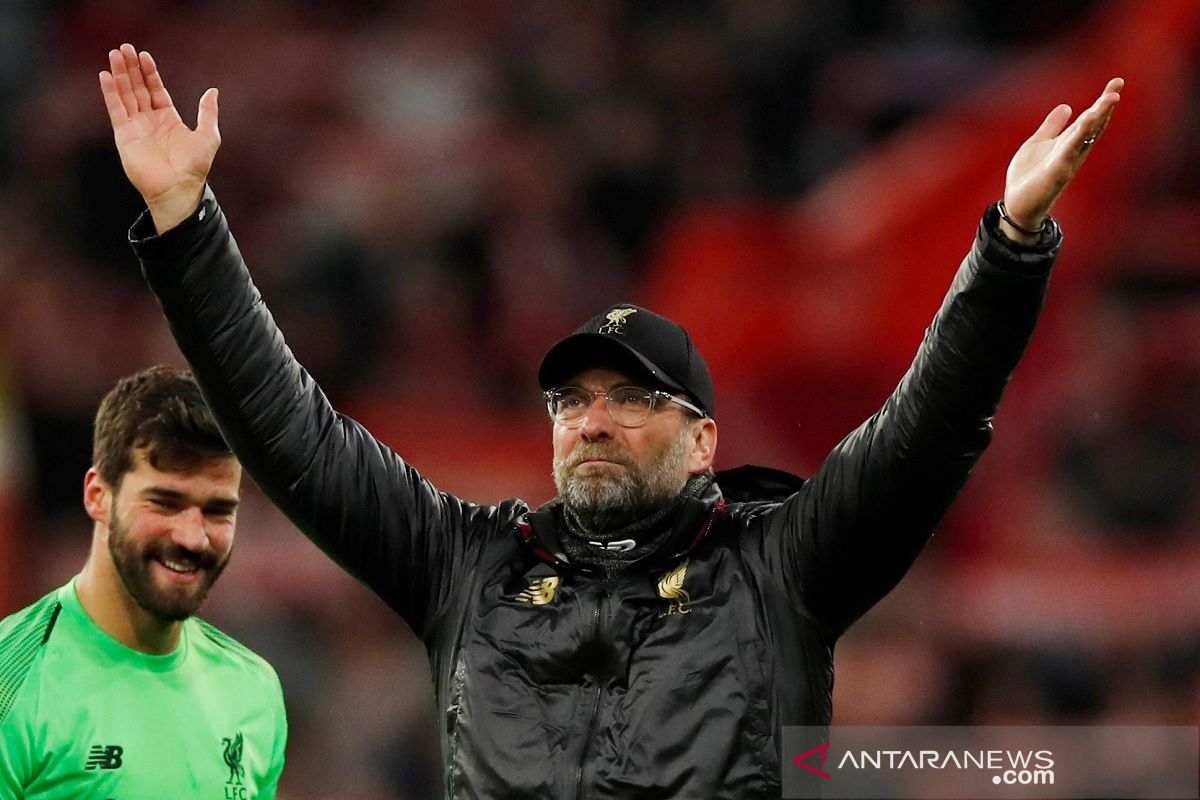 Tak seperti Guardiola, Klopp beranjak dari masa lalu