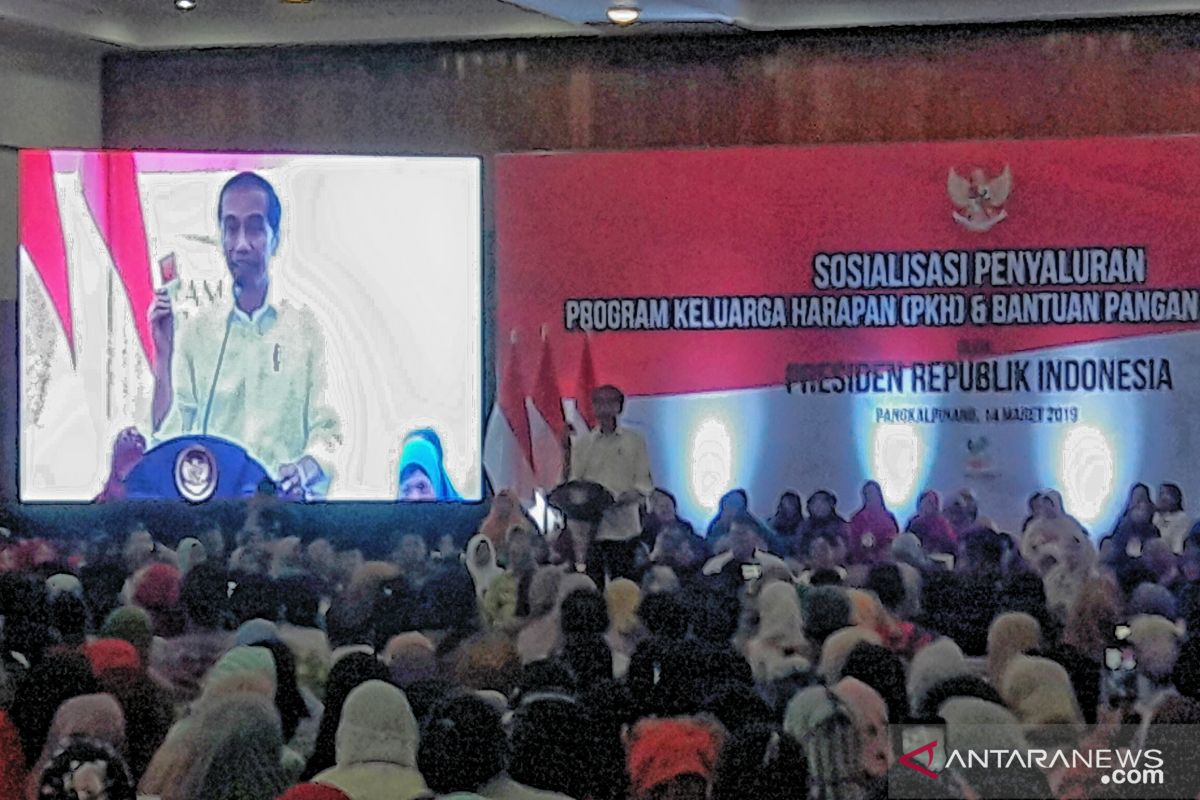 Presiden ingatkan dana PKH diprioritaskan untuk anak