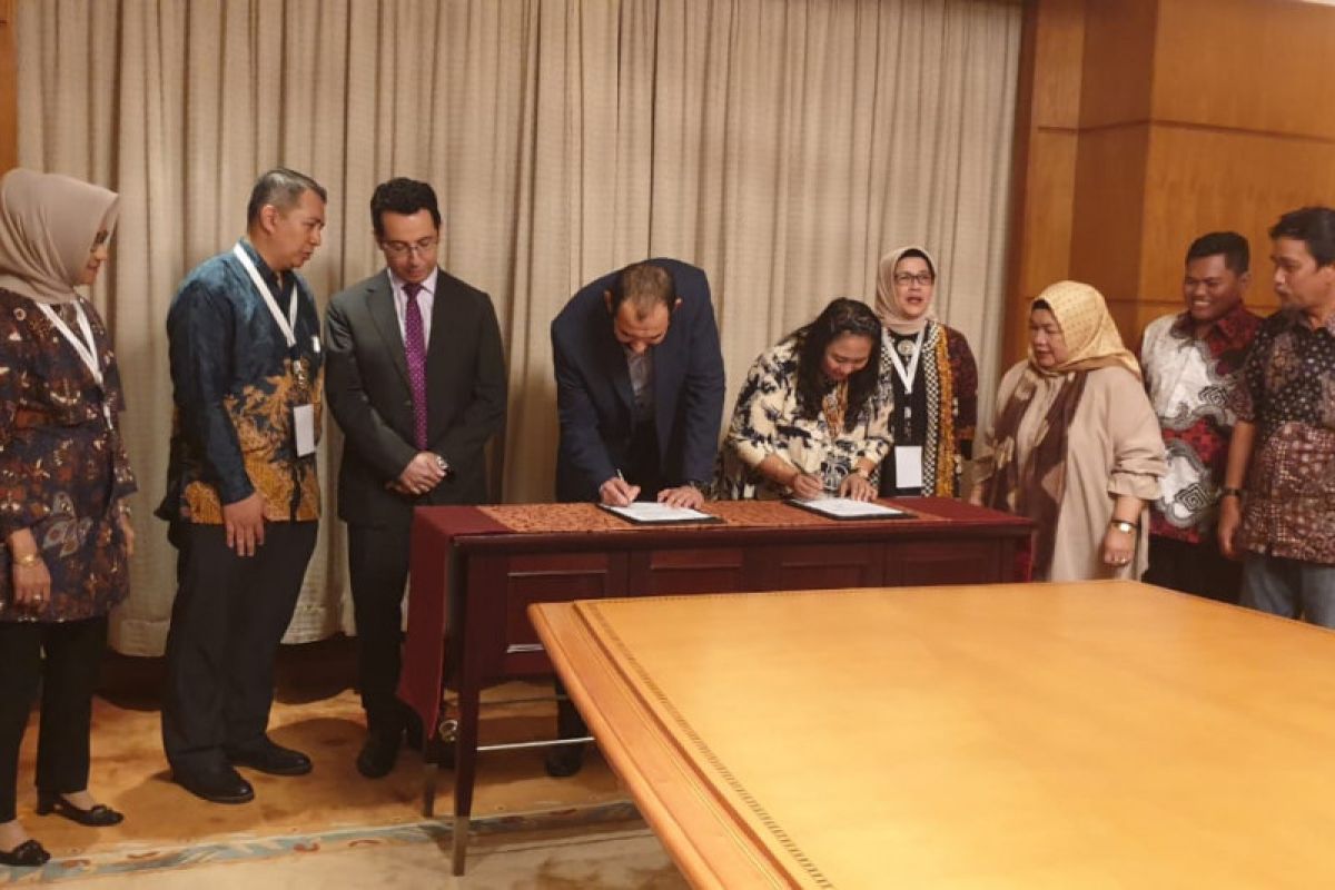 Indonesia has a 130 million dollar trade contract with Egypt