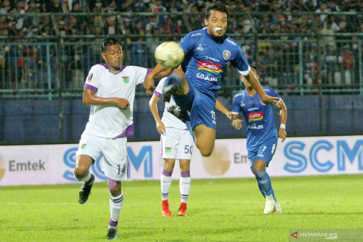 Arema butuh banyak gol agar lolos babak 8 besar