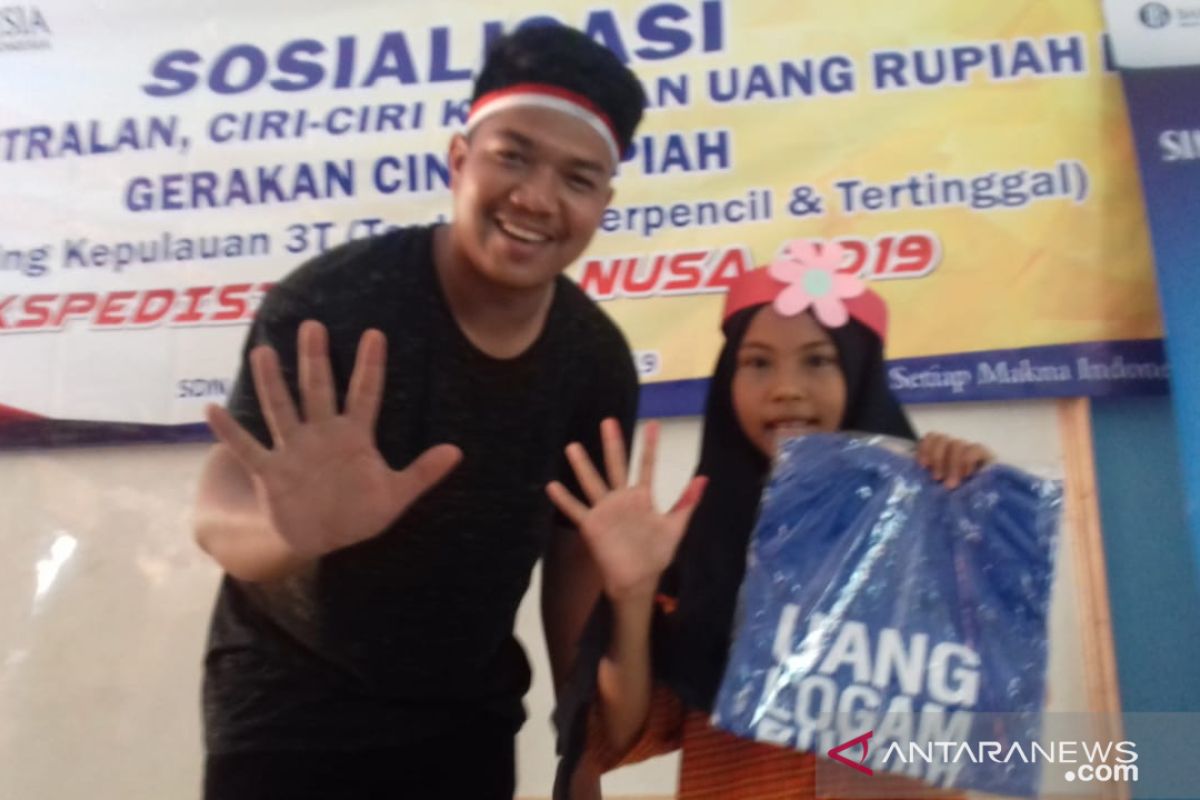 Anak-anak Bajo dapat edukasi dari Bank Indonesia