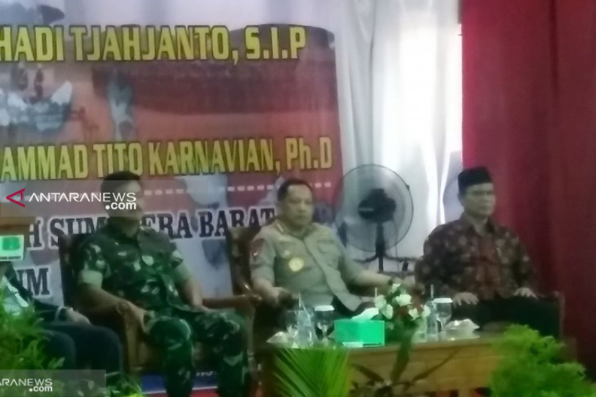 Panglima TNI dan Kapolri orasi kebangsaan di  Universitas Muhammadiyah Sumatera Barat,