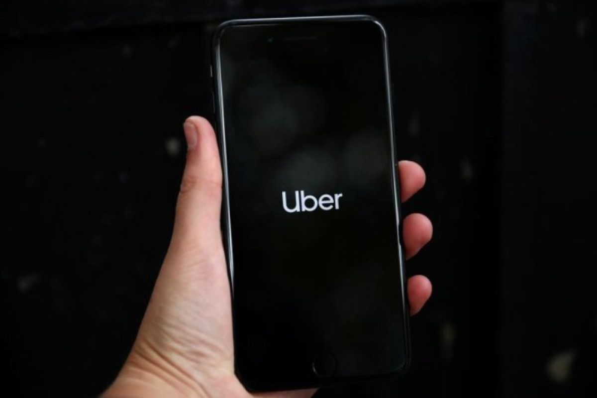 Uber bekukan 240 akun di Meksiko terksit virus Corona