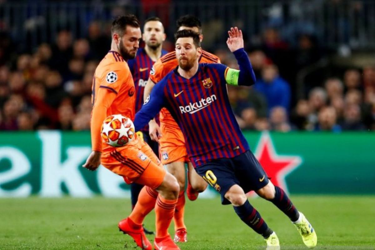 Messi antar Barcelona melaju ke perempat final setelah kalahkan Lyon 5-1