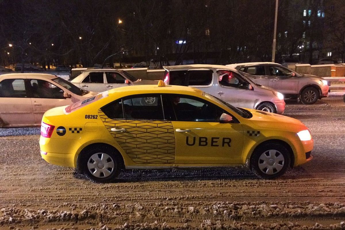 SoftBank dan Toyota berencana suntik modal untuk Uber swakemudi