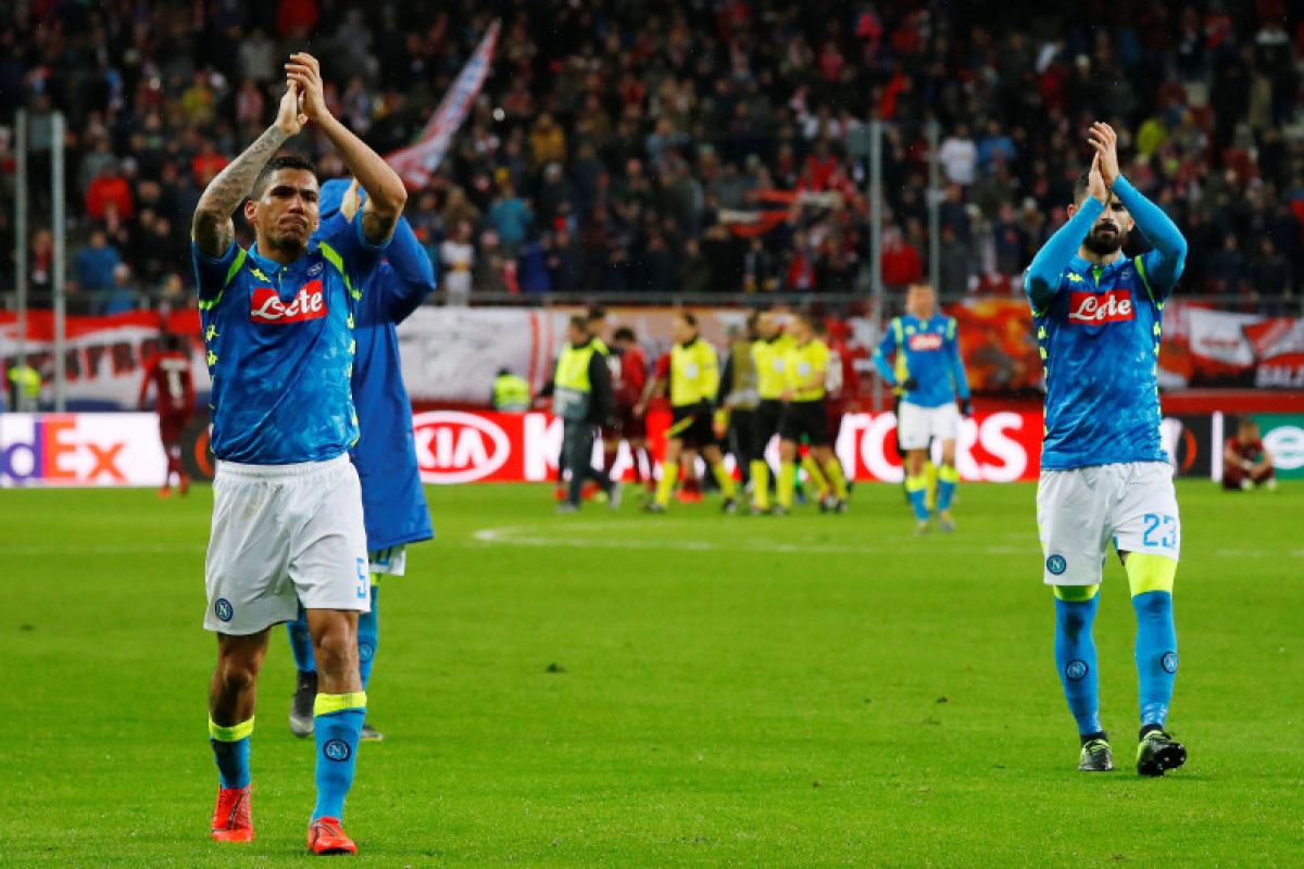 Napoli tetap lolos meski kalah 1-3 di kandang Salzburg