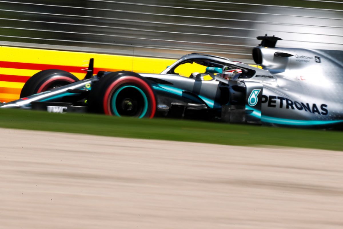 Hamilton dominasi sesi latihan bebas GP Australia