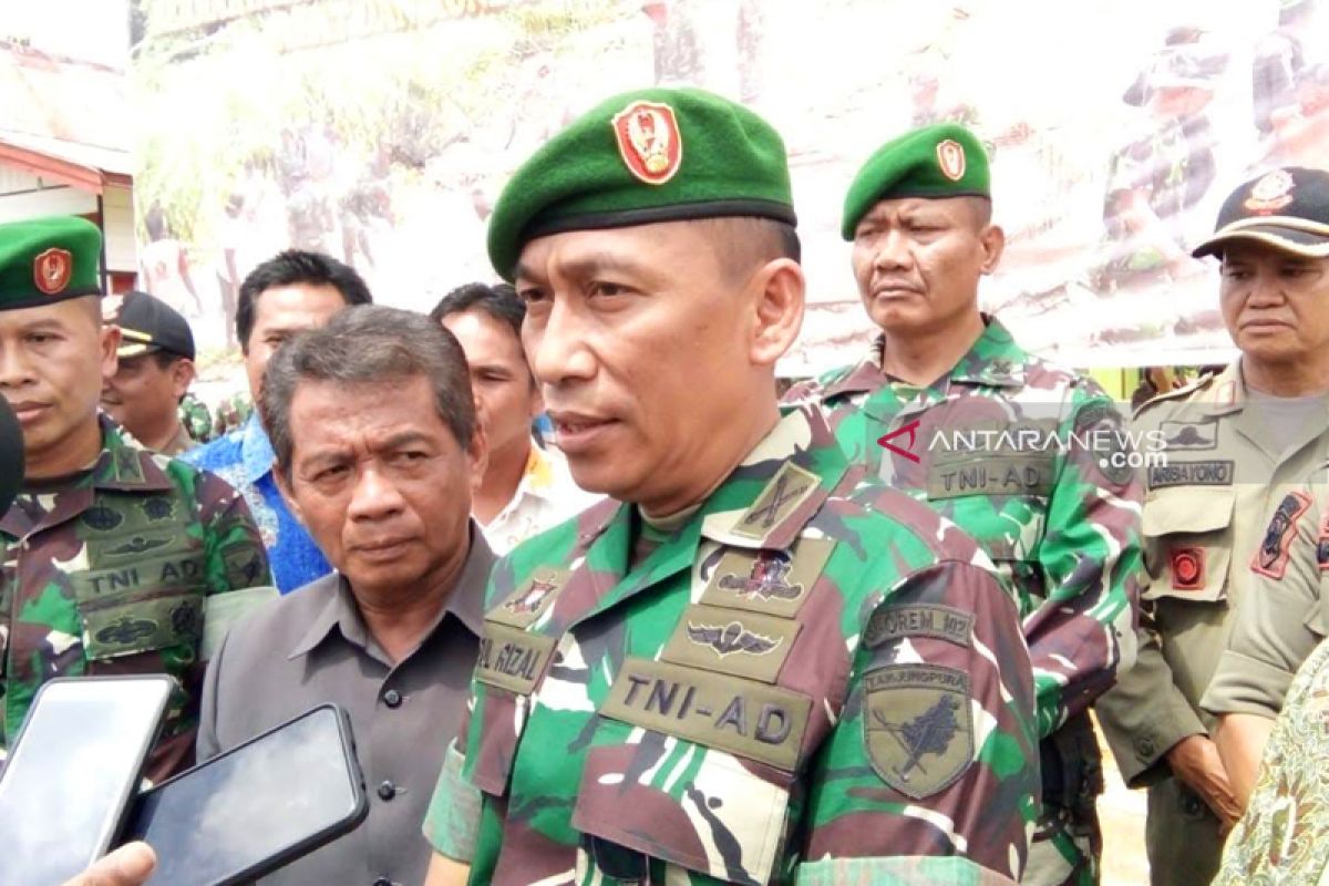 Program Karya Bakti TNI Percepat Proses Pembangunan di Kalteng