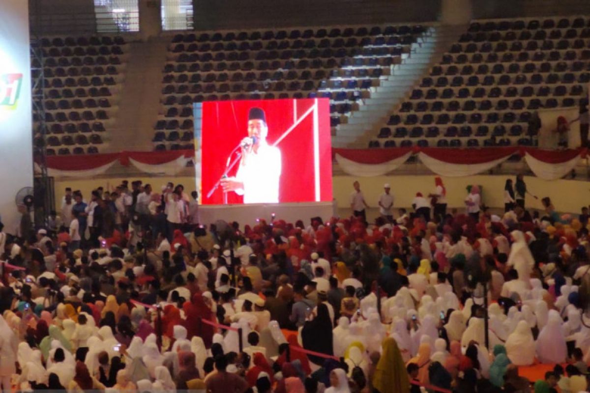 Jokowi ajak pendukungnya tidak membiarkan fitnah dan hoaks