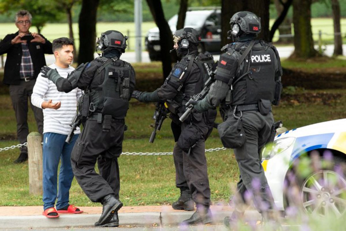 Terdakwa penembak masjid di Selandia Baru mengaku bersalah