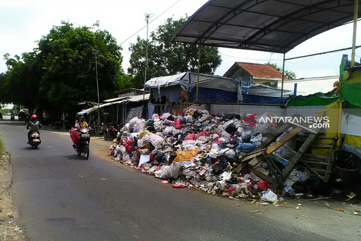 DLHK Karawang Siap Beri Sanksi Pelaku Pungli di TPA