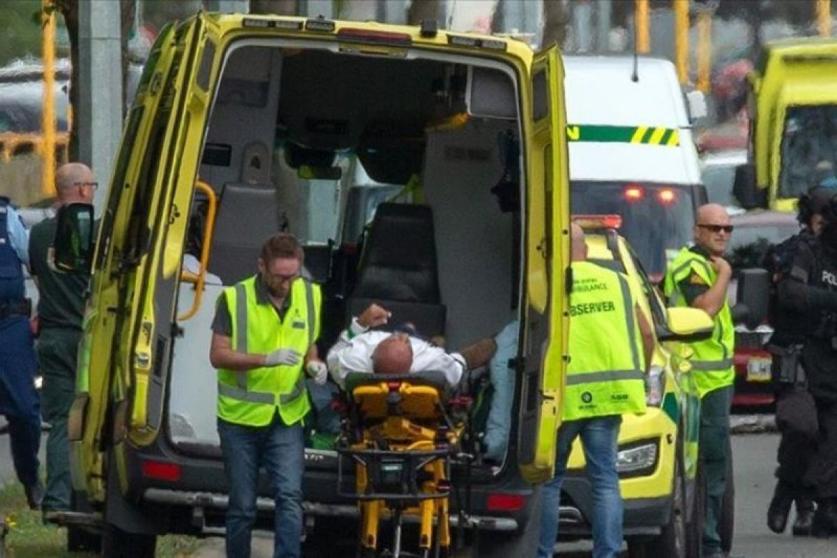 40 tewas, 20 luka parah dalam penembakan masjid di Selandia Baru