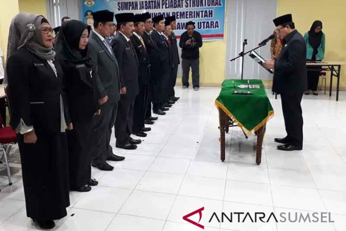 Lantik 9 pejabat, Bupati tegaskan bekerja ikhlas