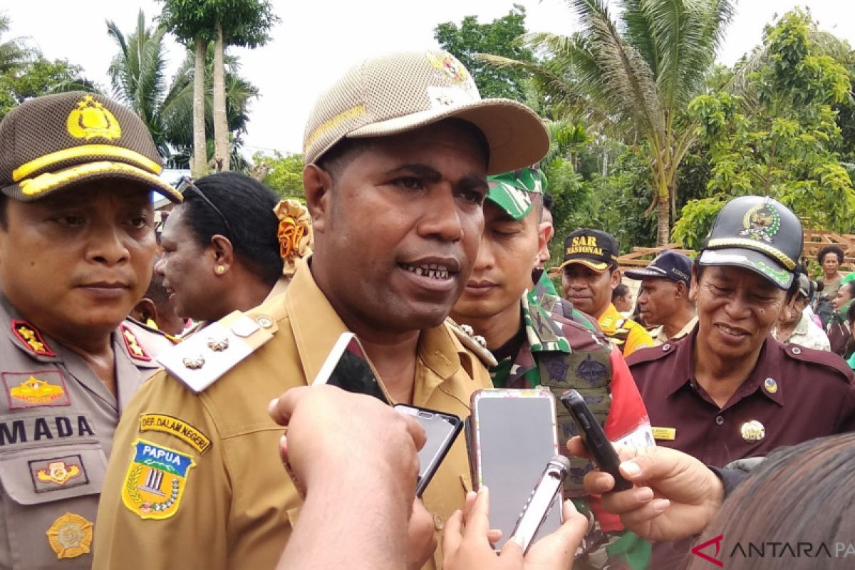 Gubernur Papua melantik bupati terpilih Biak 19 Maret