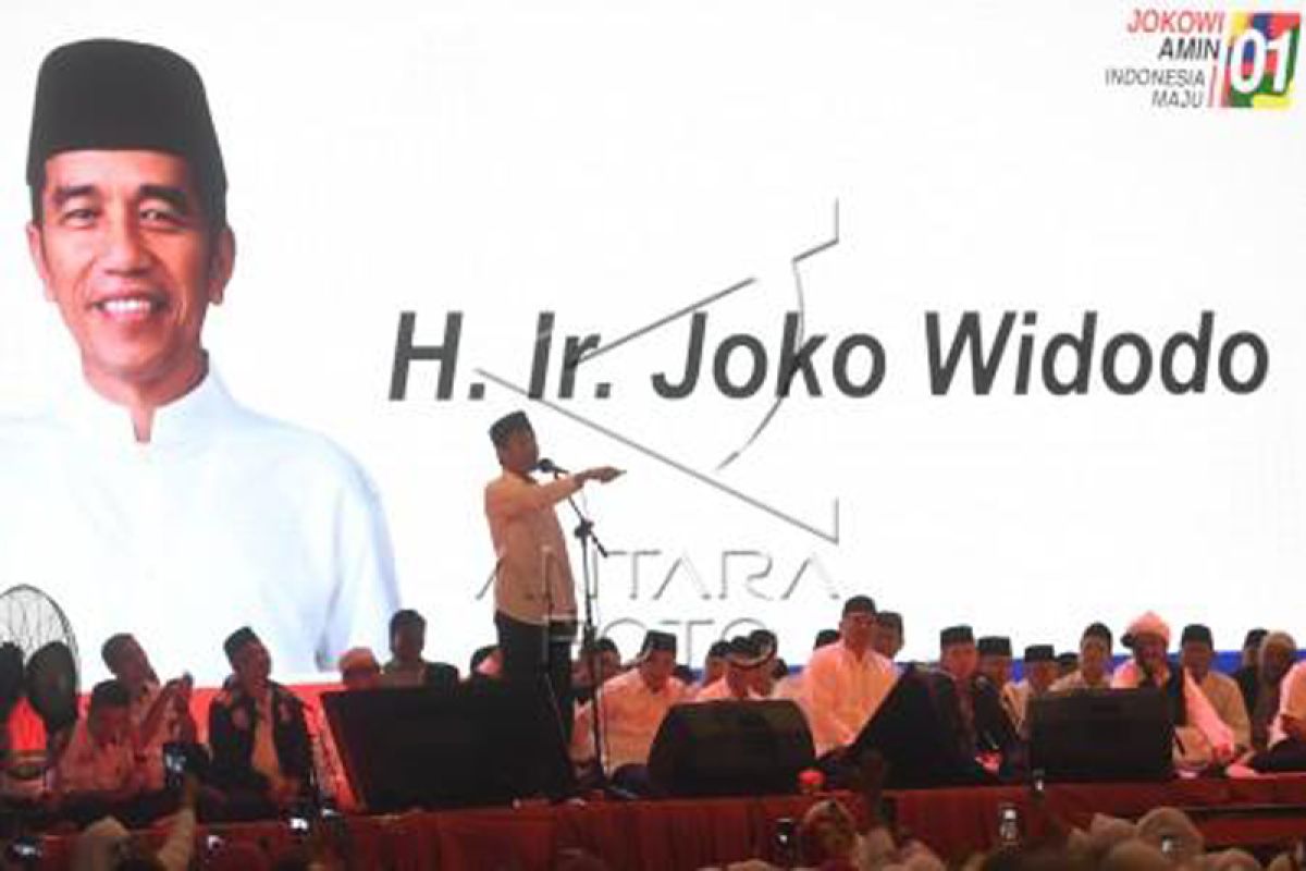 Joko wWdodo hadiri "doa satukan negeri" di Medan