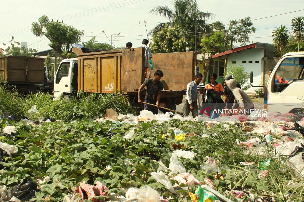 Praktik pungli terjadi di area TPA Jalupang Karawang