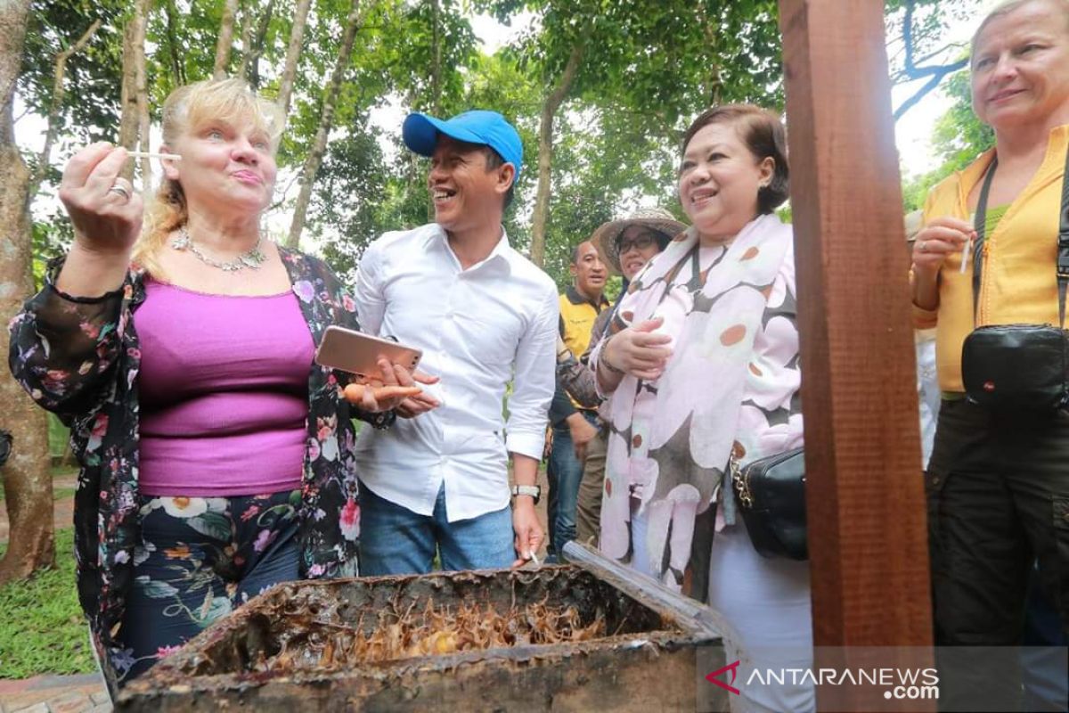 Ambassador: South Kalimantan's natural tourism attract Finnish tourists