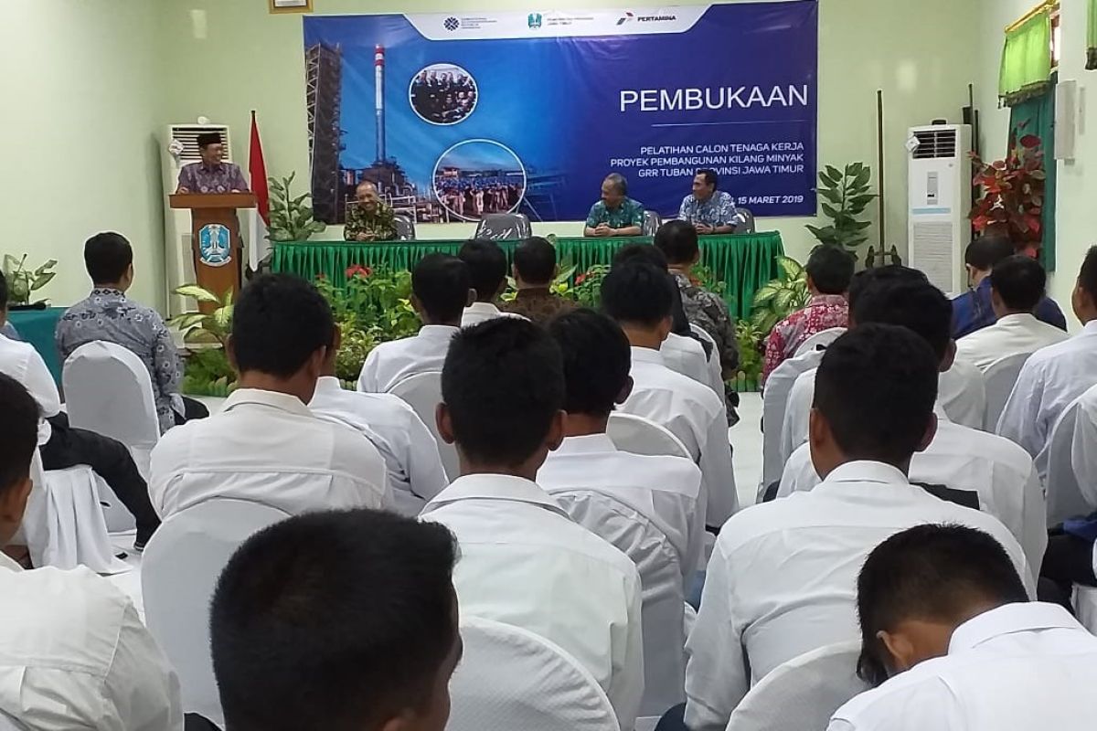 Pertamina latih 111 lulusan SMA-SMK di sekitar proyek Kilang Tuban