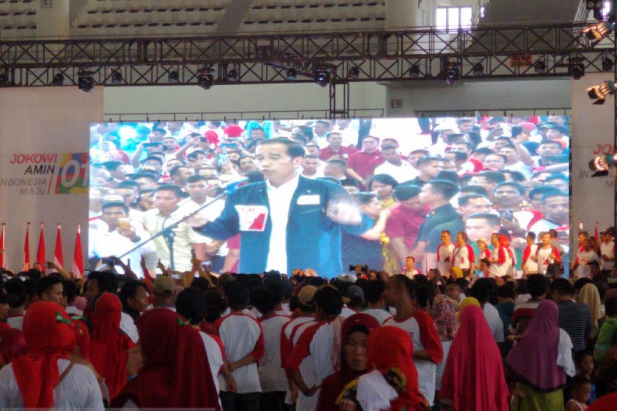 Jokowi hadiri deklarasi Relawan Blusukan Sumut di Medan