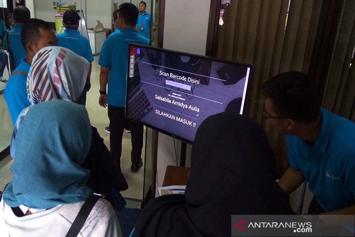 Ribuan pencari kerja berburu lowongan di UMP