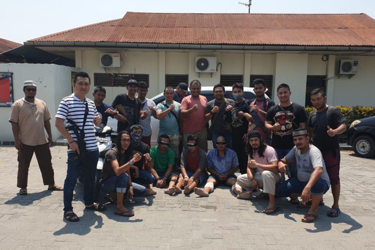 Tim gabungan Polda Aceh tangkap tiga tersangka perampokan truk boks