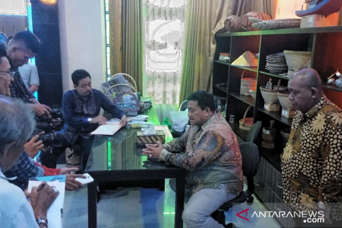 Bupati dan wabup gembira lihat antusias masyarakat hadiri stand Labura di PRSU