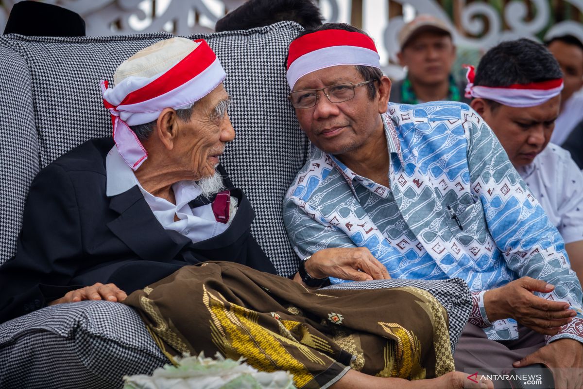 Tokoh NU KH Maimoen "Mbah Moen" Zubair wafat