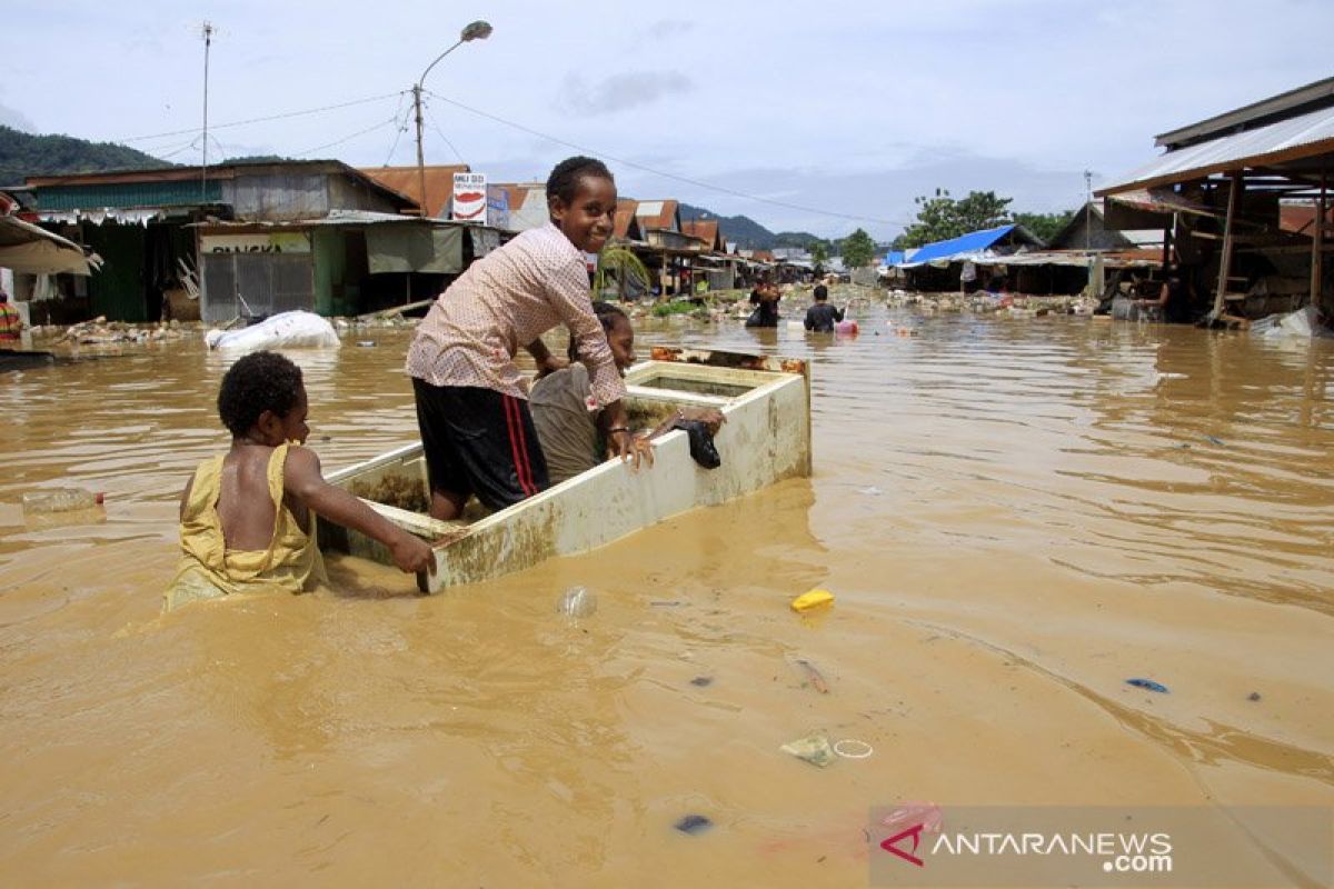 60 Orang Meninggal Ketika Banjir di Kabupaten Jayapura