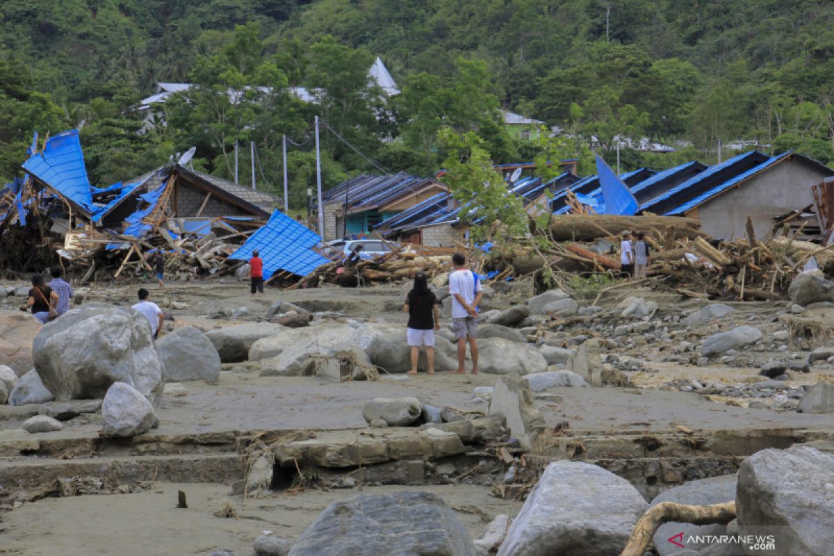 Floods cause severe damage to 351 homes in Sentani, Papua