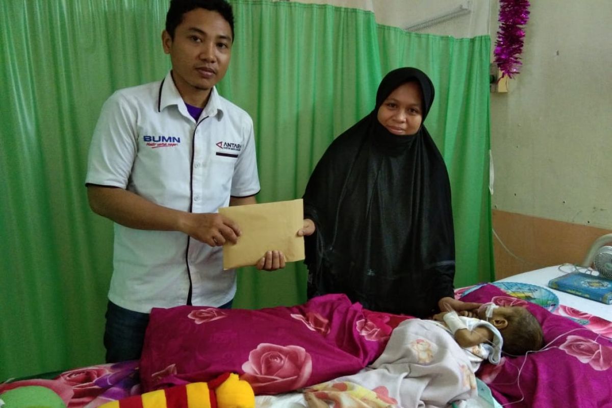 Perum LKBN Antara Sulteng dan Pantang Minta serahkan bantuan untuk Ibrahim