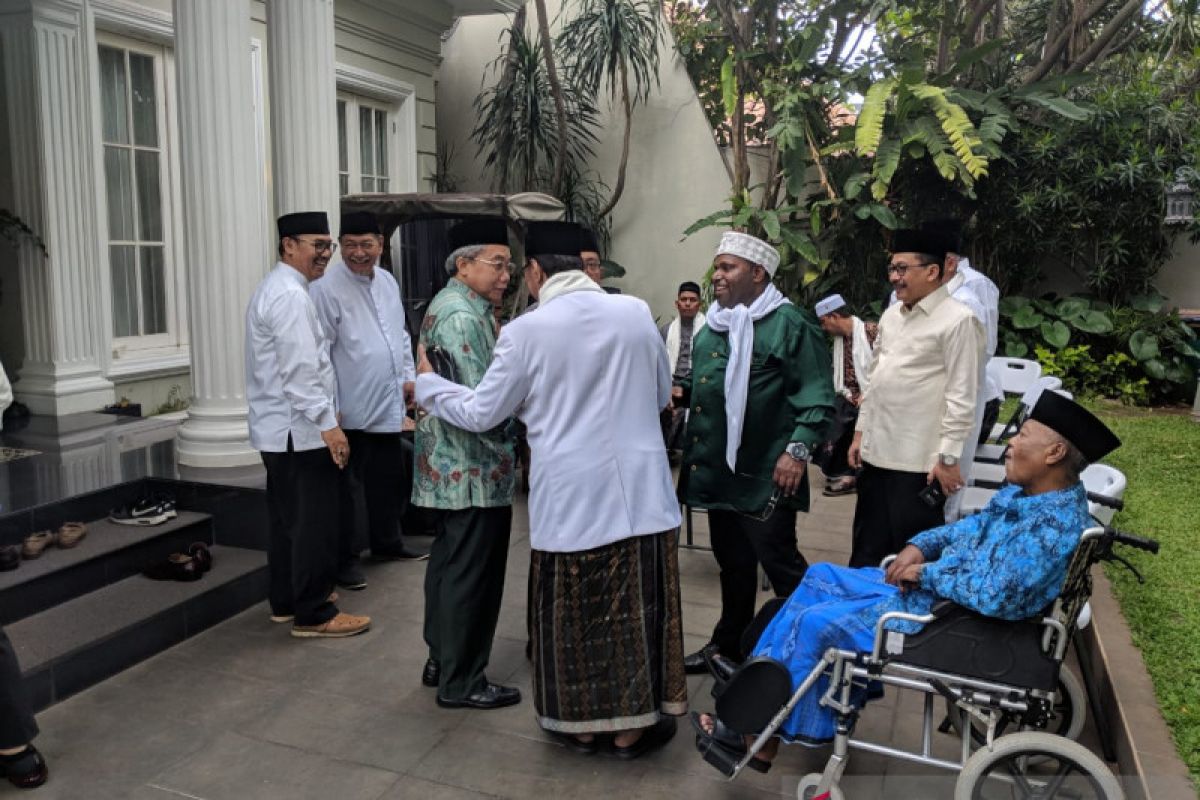 Ulama dari Sabang-Merauke antar Kiai Ma'ruf ke arena Debat Capres