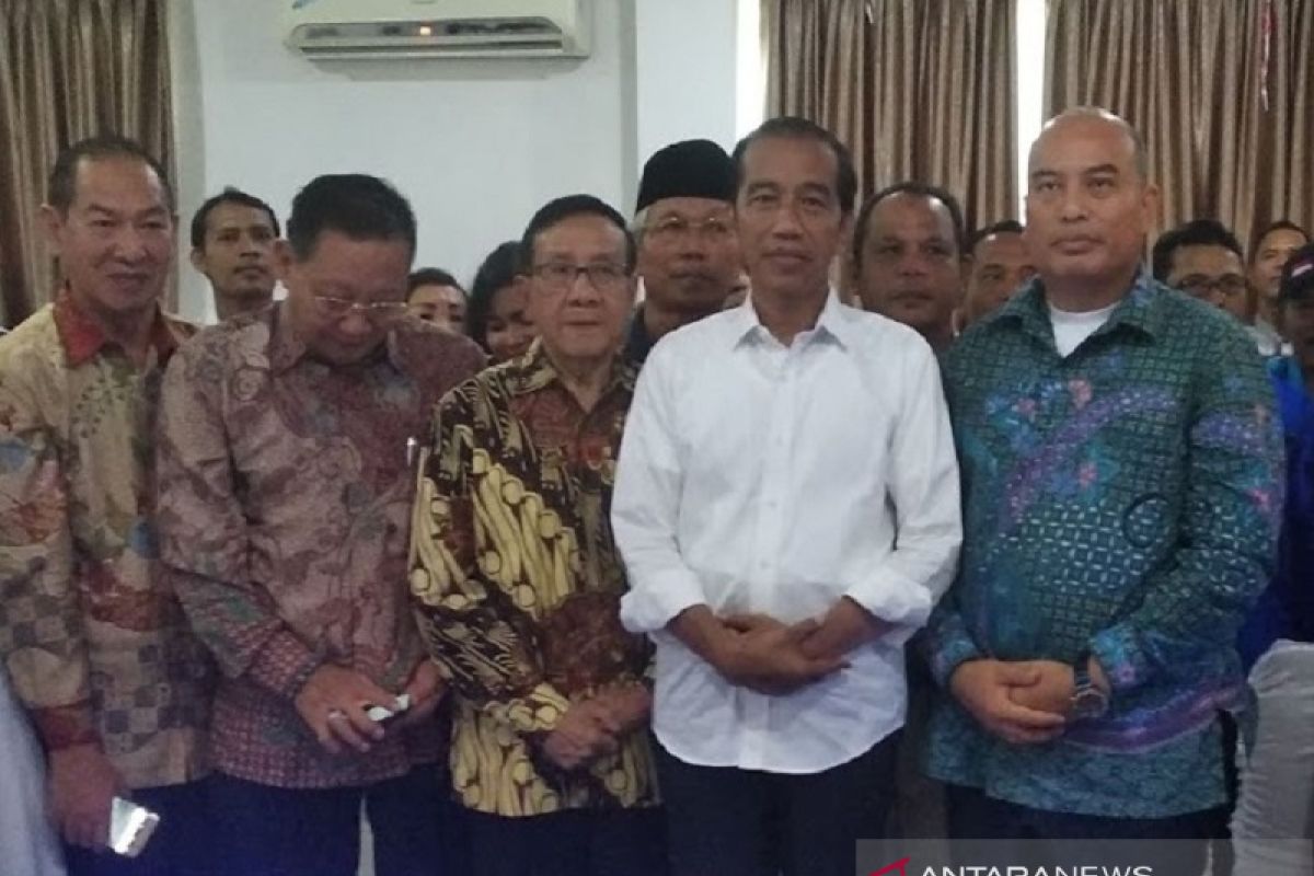 Presiden Jokowi terima laporan dari Altra