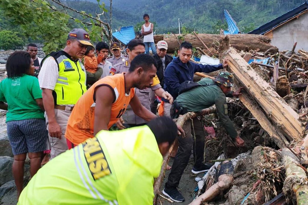 35 pasien korban banjir Sentani di RSUD Youwari